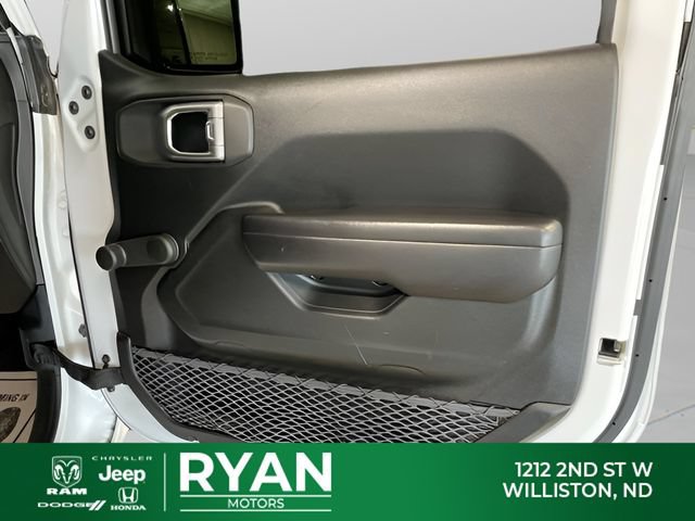 Used 2021 Jeep Gladiator Sport w/ Trailer Tow Package AWD/4WD image 32