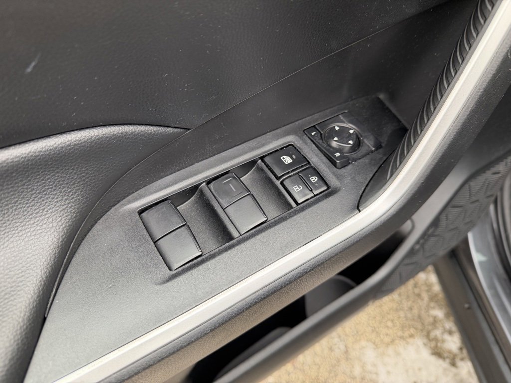 Used 2023 Toyota RAV4 LE image 22