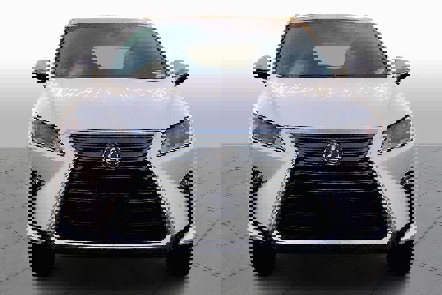 Used 2019 Lexus RX 350L w/ Premium Package image 3