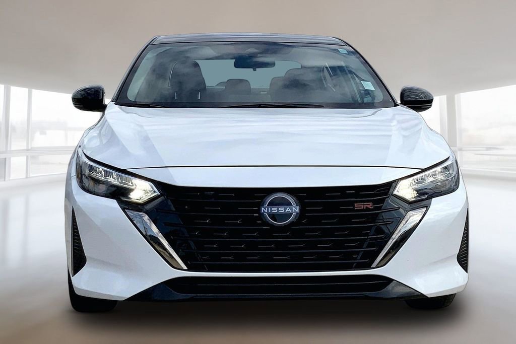 Used 2025 Nissan Sentra SR image 3