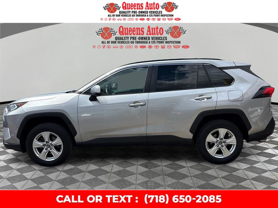 Used 2019 Toyota RAV4 XLE w/ All Weather Liner Package AWD/4WD image 3