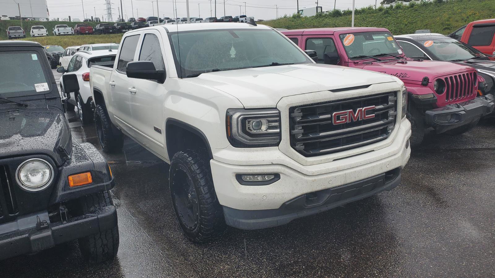 Used 2018 GMC Sierra 1500 SLT AWD/4WD image 2