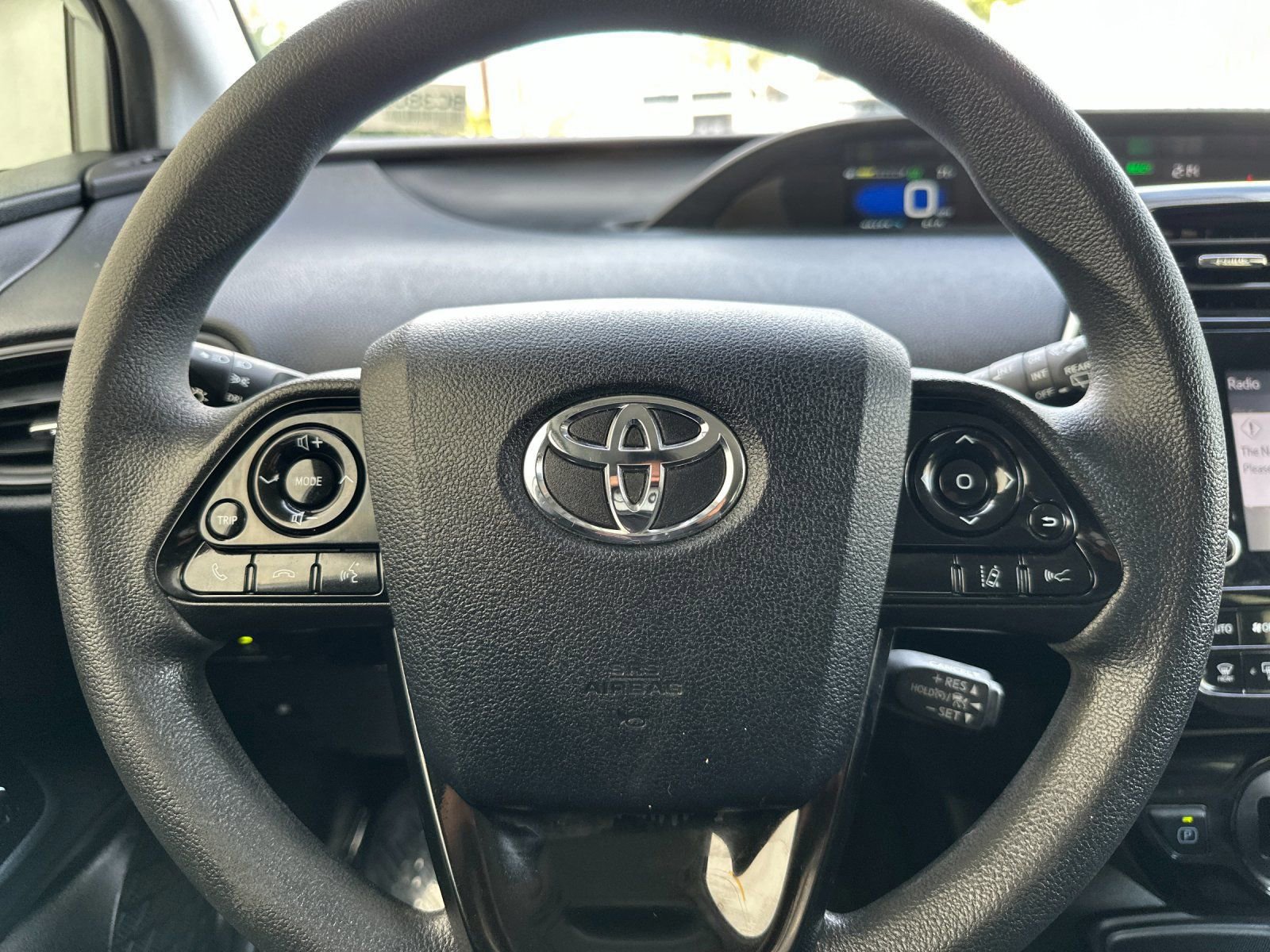 Used 2020 Toyota Prius LE image 26