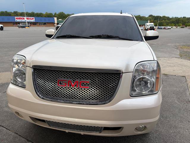 Used 2013 GMC Yukon Denali AWD/4WD image 2