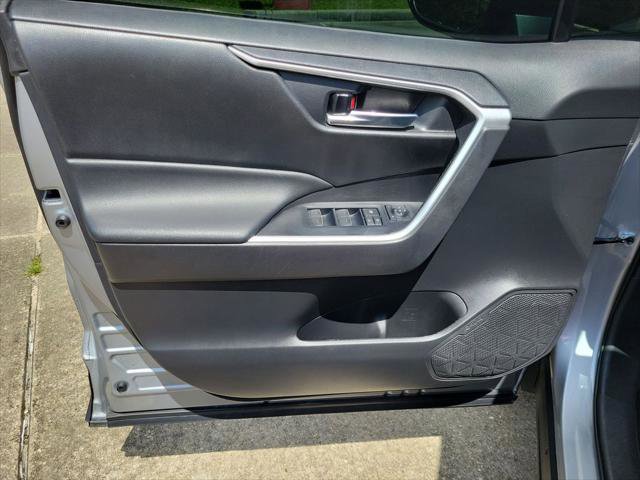 Certified 2022 Toyota RAV4 XLE w/ Convenience Package FWD image 12