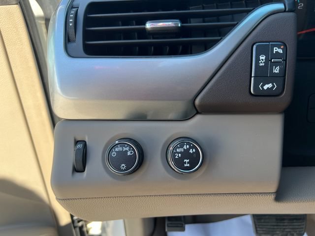 Used 2015 Chevrolet Suburban LT AWD/4WD image 18