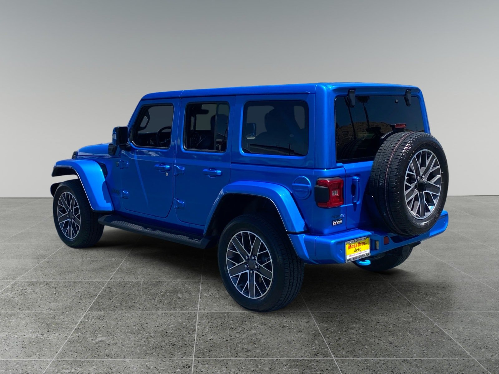 Used 2023 Jeep Wrangler Unlimited Sahara AWD/4WD image 3