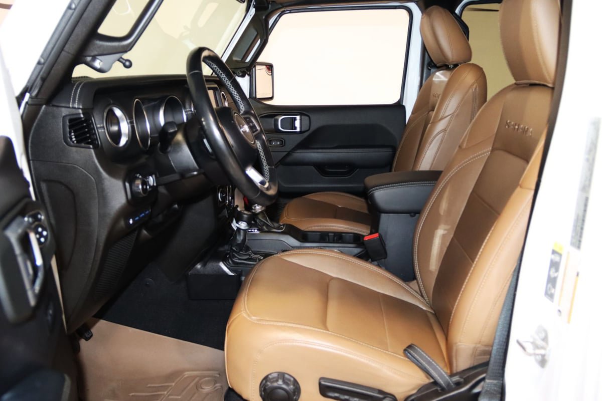 Used 2021 Jeep Wrangler Unlimited Sahara w/ Dual Top Group AWD/4WD image 42