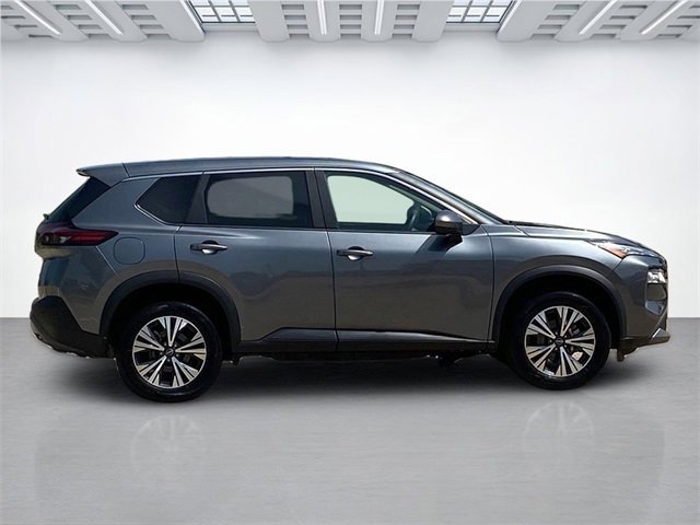 Used 2023 Nissan Rogue SV image 4