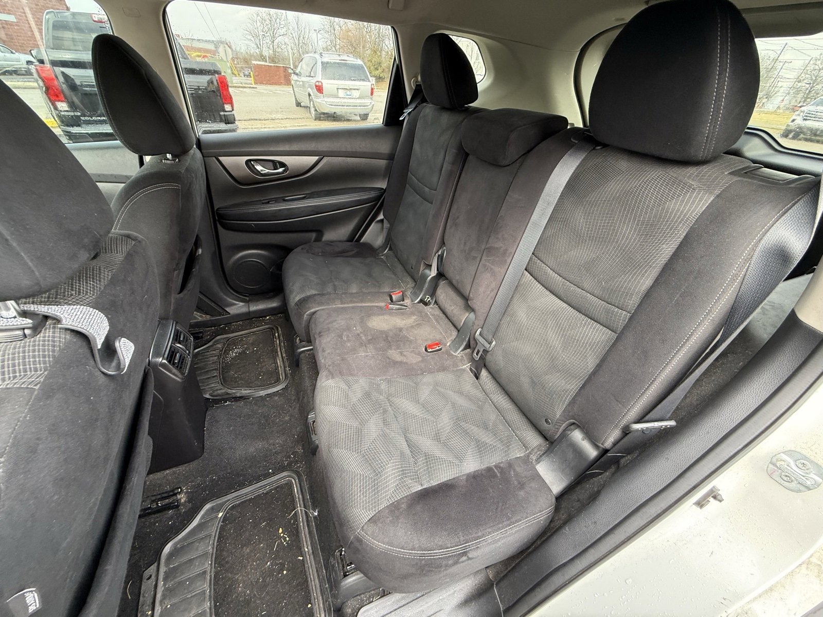 Used 2014 Nissan Rogue SV image 20