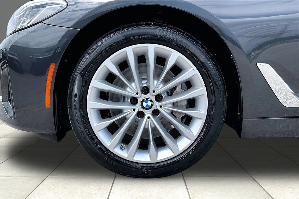 Used 2021 BMW 530i RWD image 9