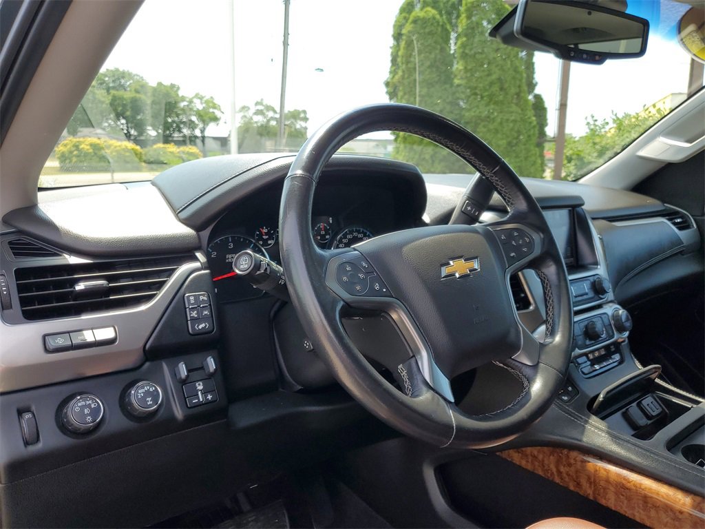Used 2019 Chevrolet Suburban Premier w/ Premier Plus Edition image 25