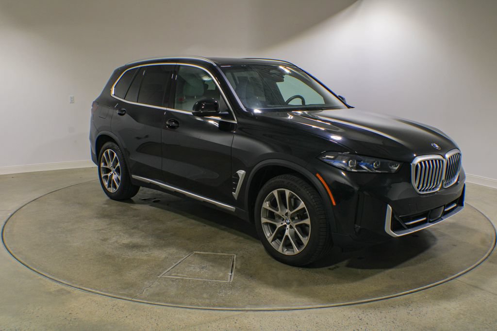 Used 2024 BMW X5 xDrive40i w/ Premium Package AWD/4WD image 8