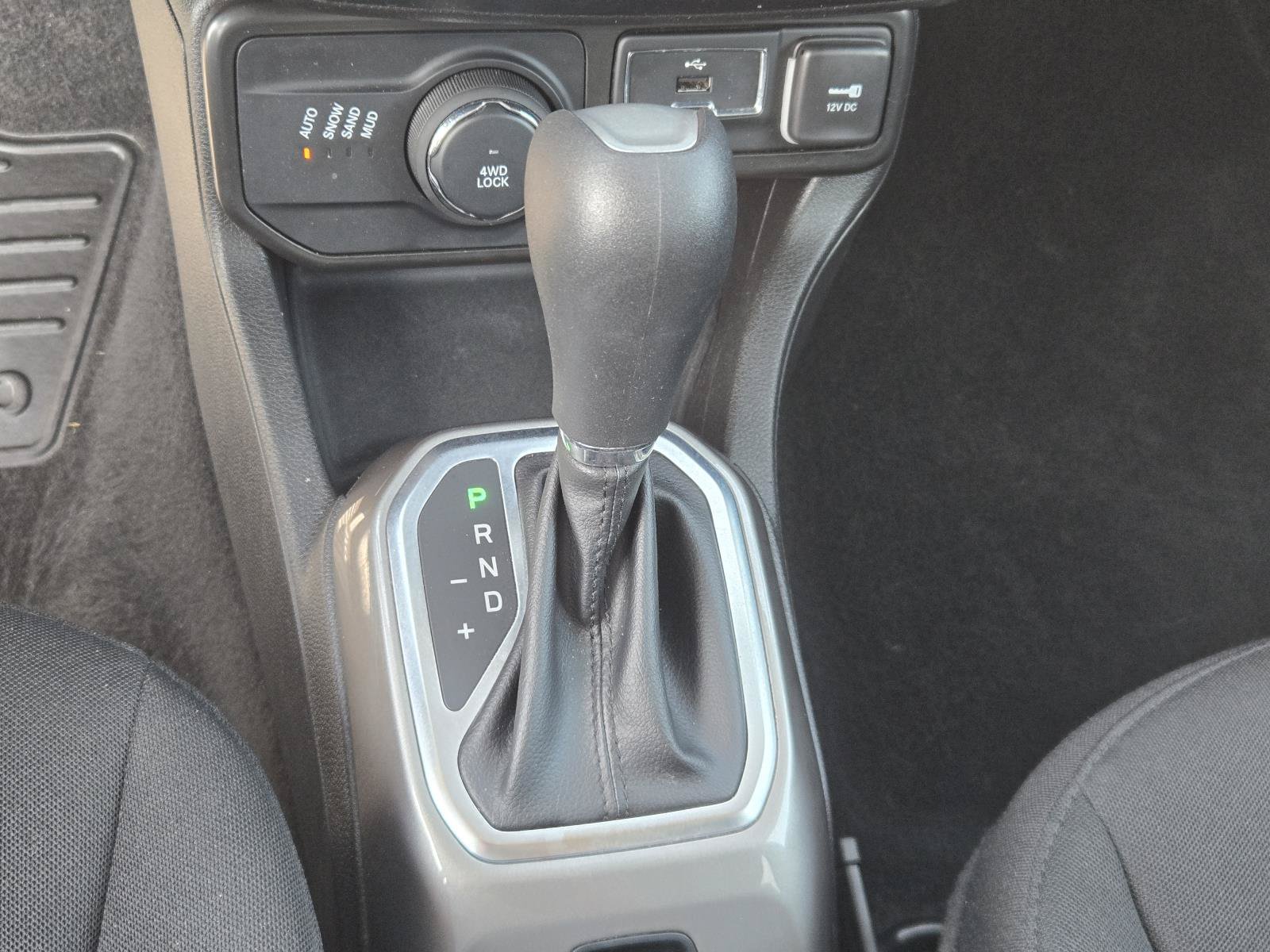 Certified 2022 Jeep Renegade Latitude AWD/4WD image 15