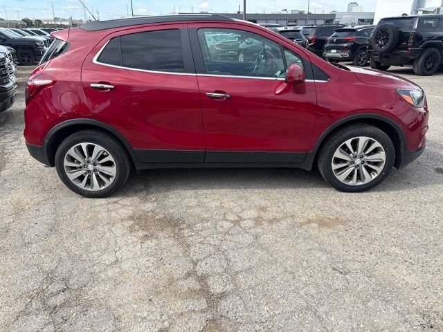 Used 2020 Buick Encore Preferred FWD image 2