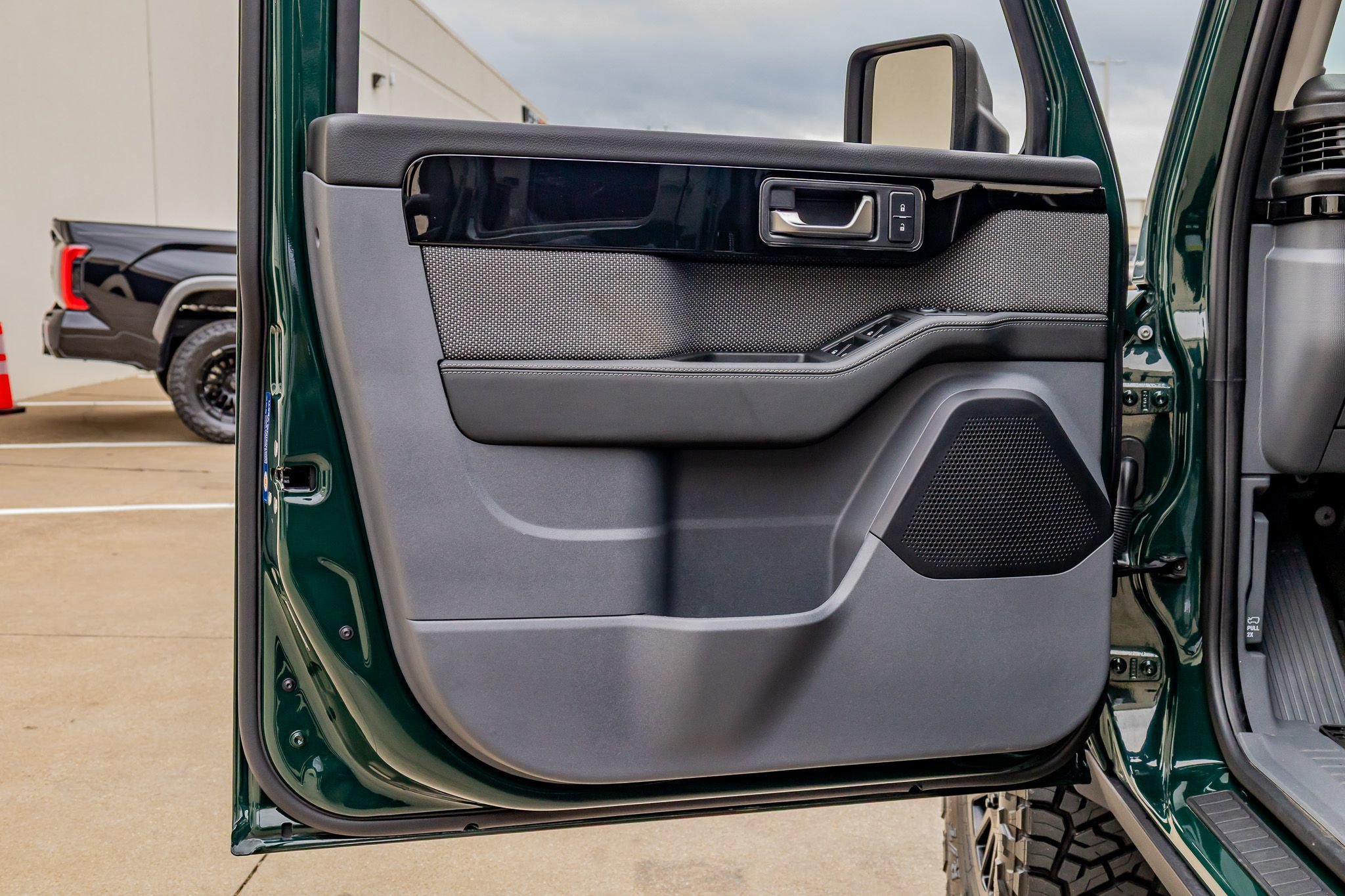 Used 2025 INEOS Grenadier AWD/4WD image 33