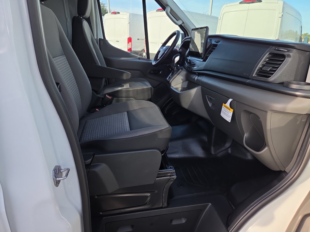 New 2027 Ford Transit 250 148 Medium Roof RWD image 24
