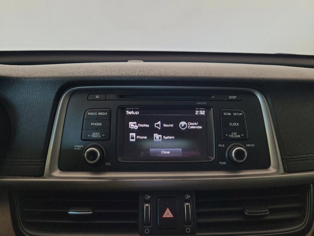 Used 2017 Kia Optima LX FWD image 25
