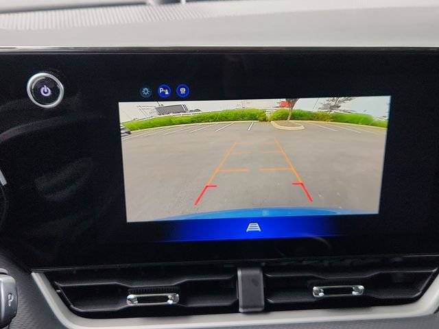 New 2027 Chevrolet Equinox LT w/ LPO, Floor Liner Package FWD image 30