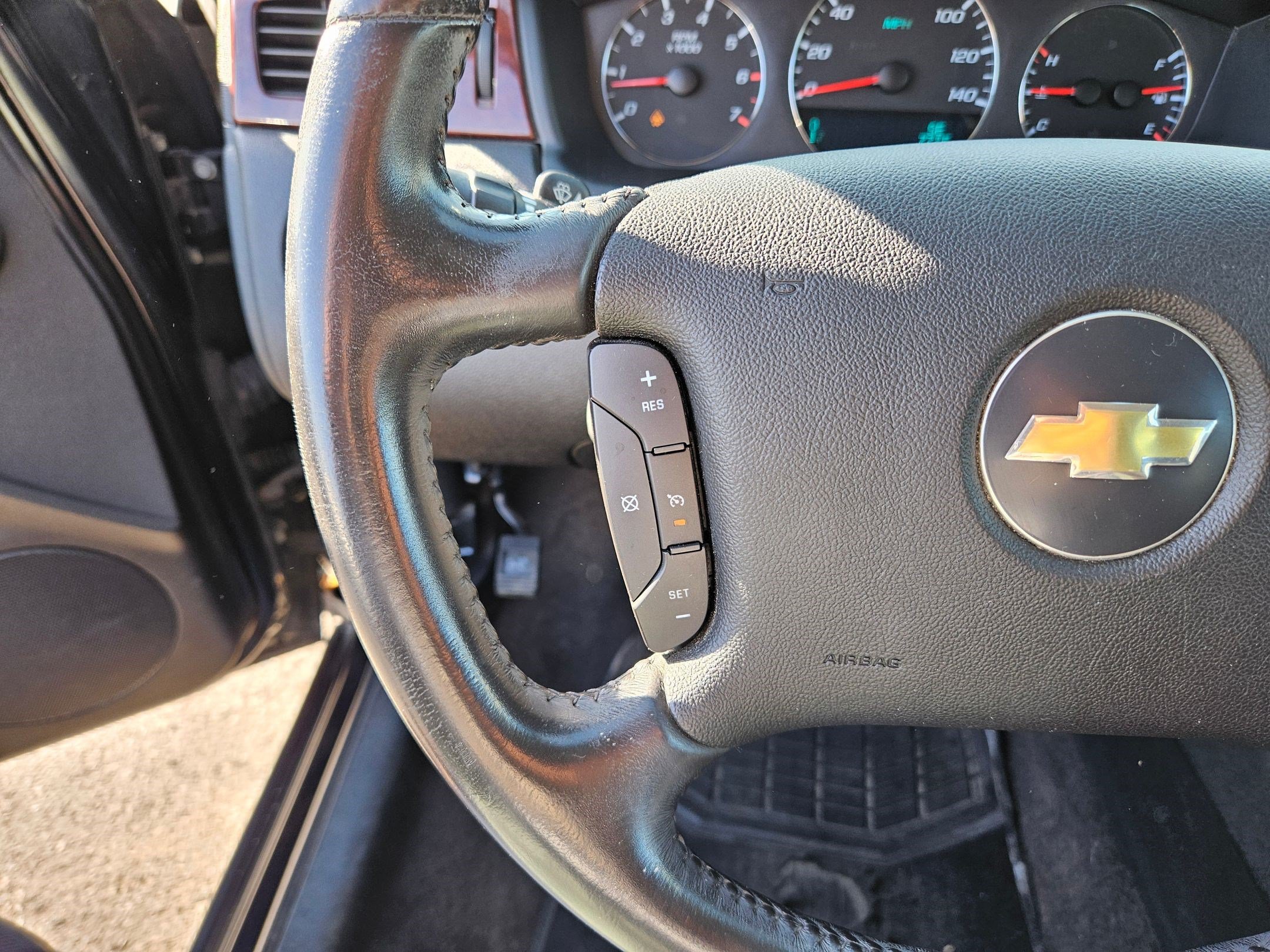 Used 2006 Chevrolet Impala LT FWD image 17