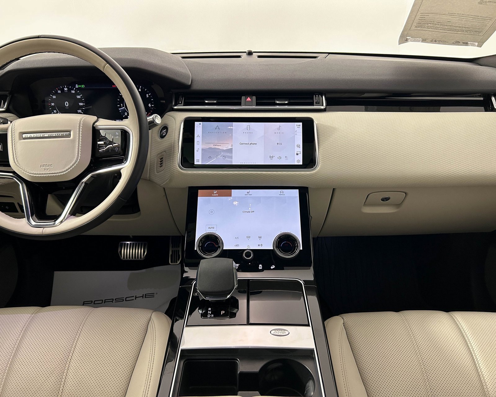 Used 2021 Land Rover Range Rover Velar R-Dynamic S image 13