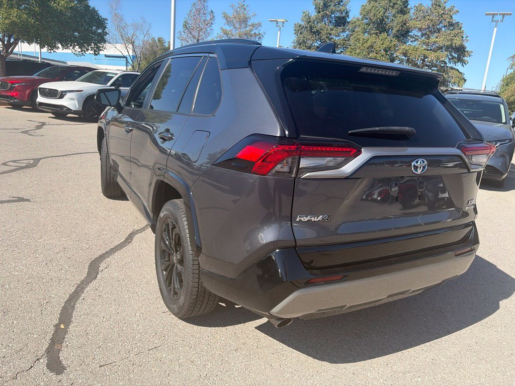 Used 2023 Toyota RAV4 XSE AWD/4WD image 10