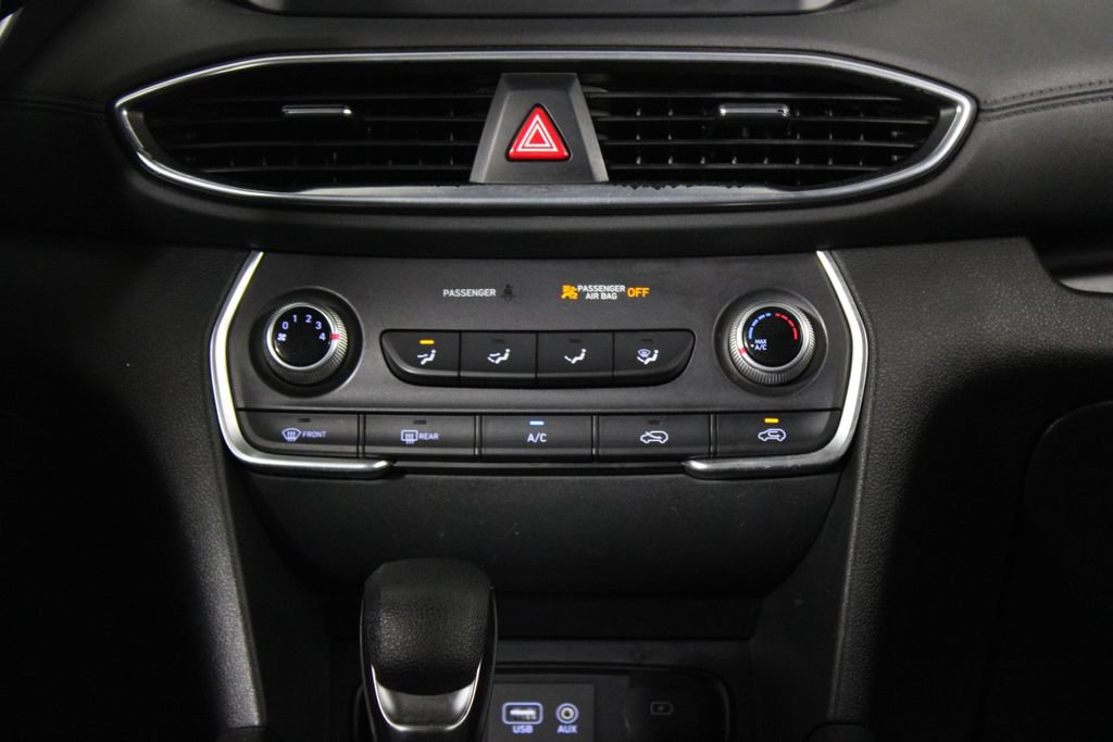 Used 2020 Hyundai Santa Fe SE FWD image 20