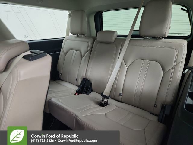 Used 2022 Ford Expedition Max Limited image 35