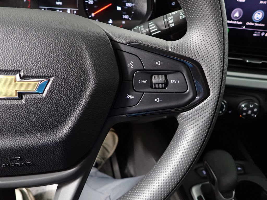 New 2026 Chevrolet Trax LS w/ LS Convenience Package FWD image 26