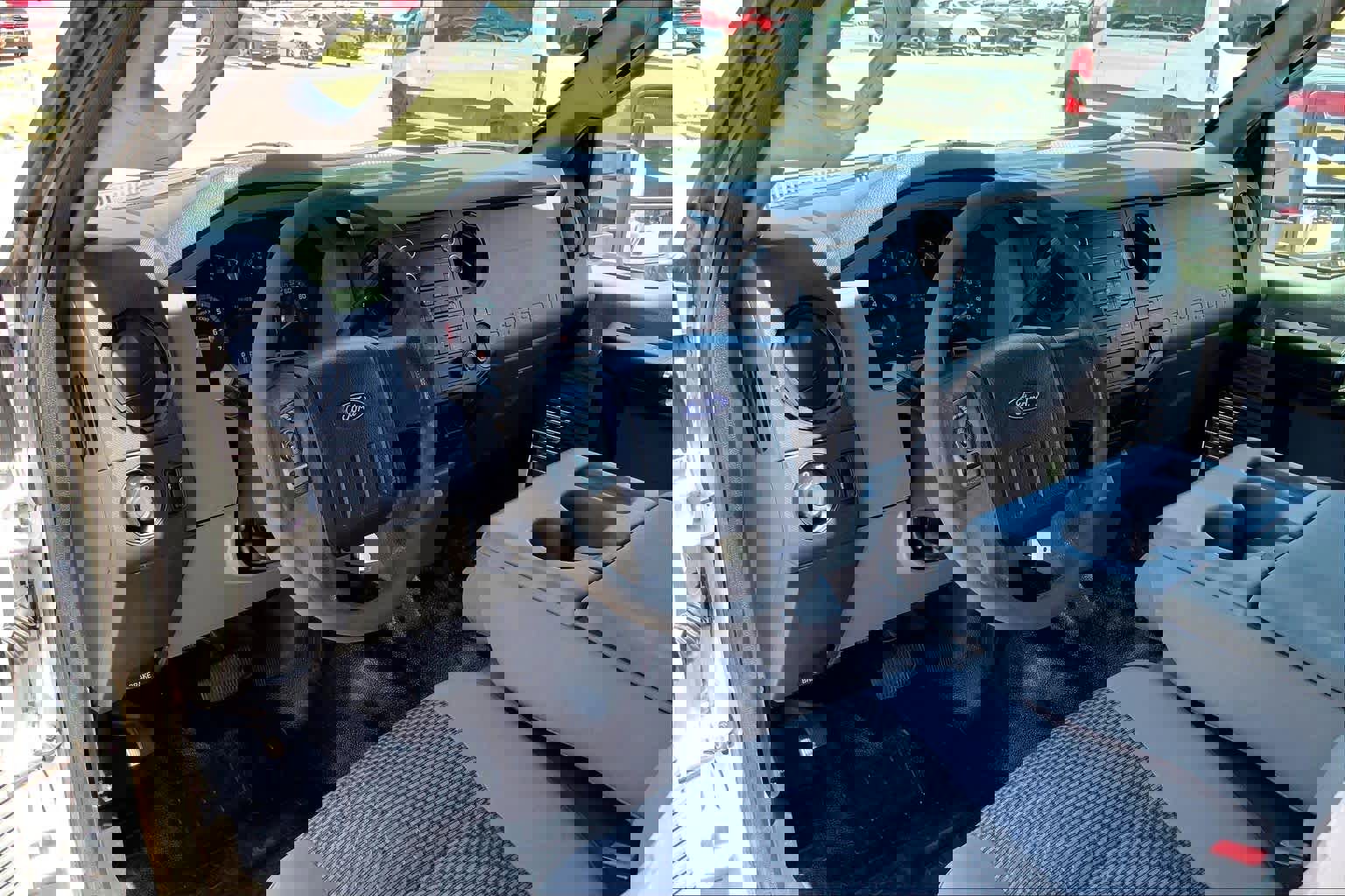 Used 2015 Ford F350 XL w/ Power Equipment Group image 18