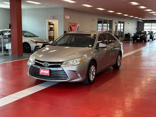 Used 2016 Toyota Camry LE FWD image 7