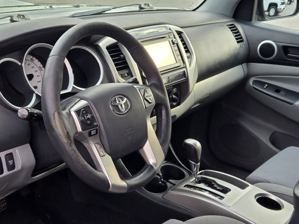 Used 2014 Toyota Tacoma 4x4 Double Cab image 22