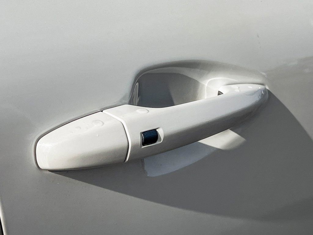 Used 2022 Kia Niro EX Premium image 23