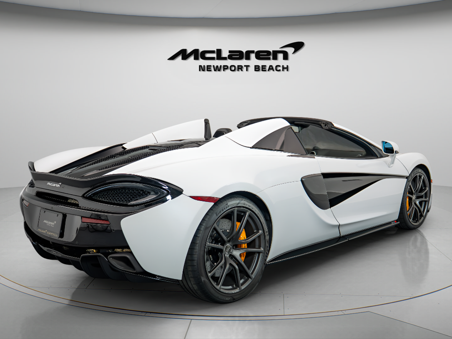 Used 2019 McLaren 570S Spider RWD image 7