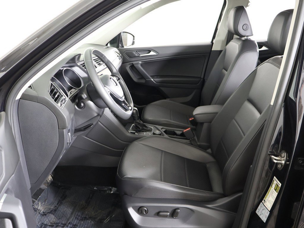 Used 2020 Volkswagen Tiguan SE image 27