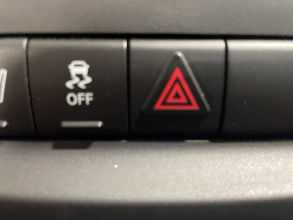 Used 2013 Dodge Avenger SXT w/ Sun/Sound Group image 20