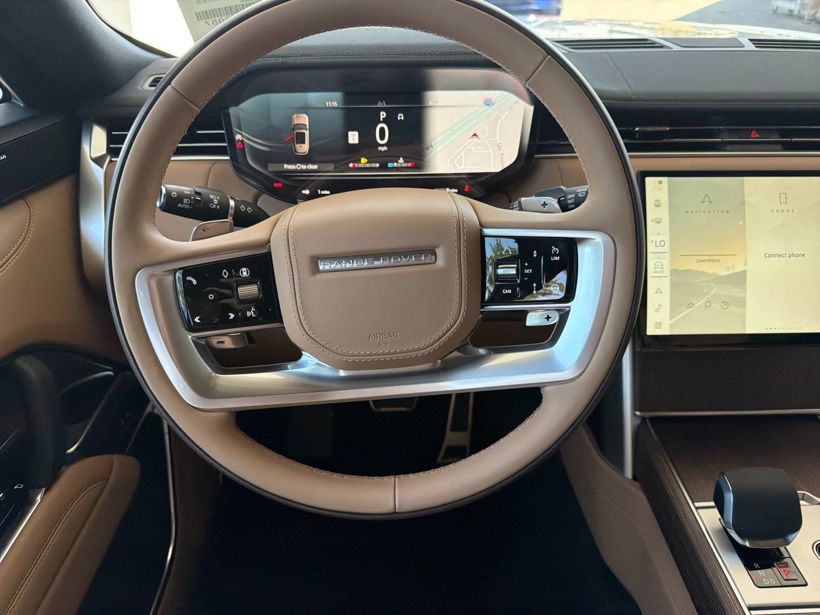 New 2026 Land Rover Range Rover Long Wheelbase SE AWD/4WD image 13
