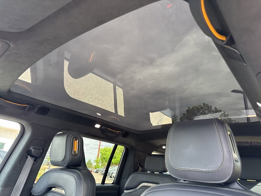 Used 2024 Rivian R1S Adventure AWD/4WD image 23