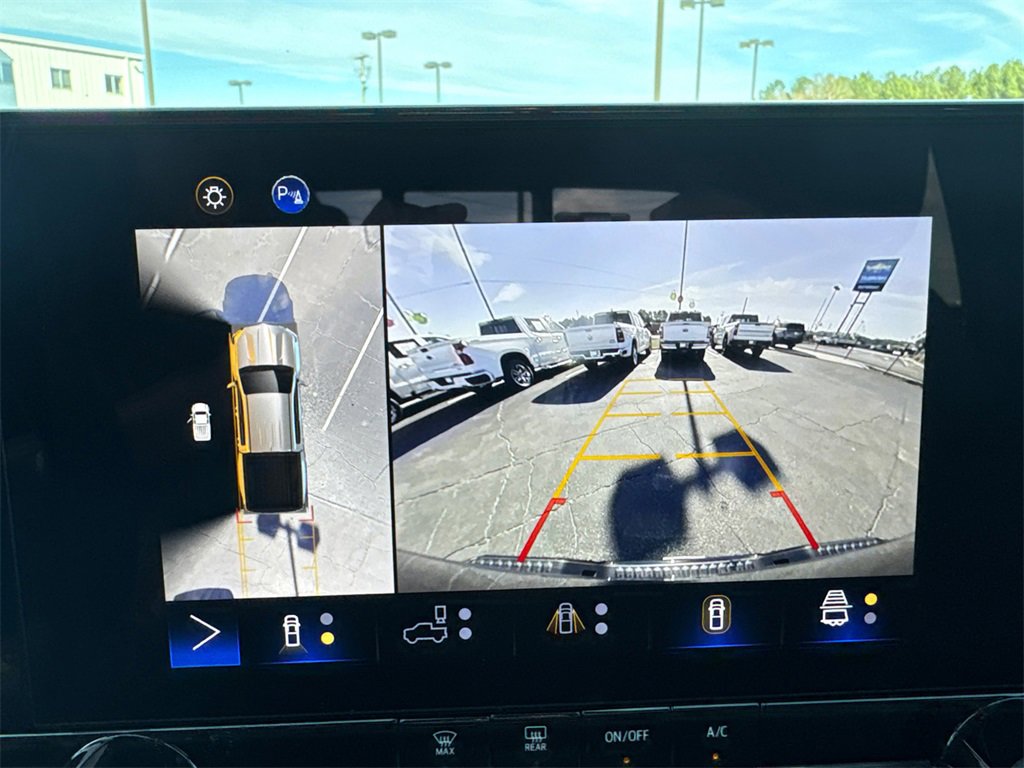 Used 2024 Chevrolet Colorado Trail Boss w/ Technology Package image 29