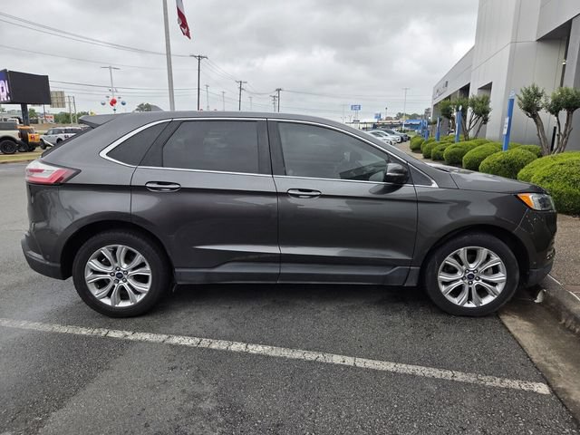 Used 2020 Ford Edge Titanium w/ Equipment Group 301A FWD image 3