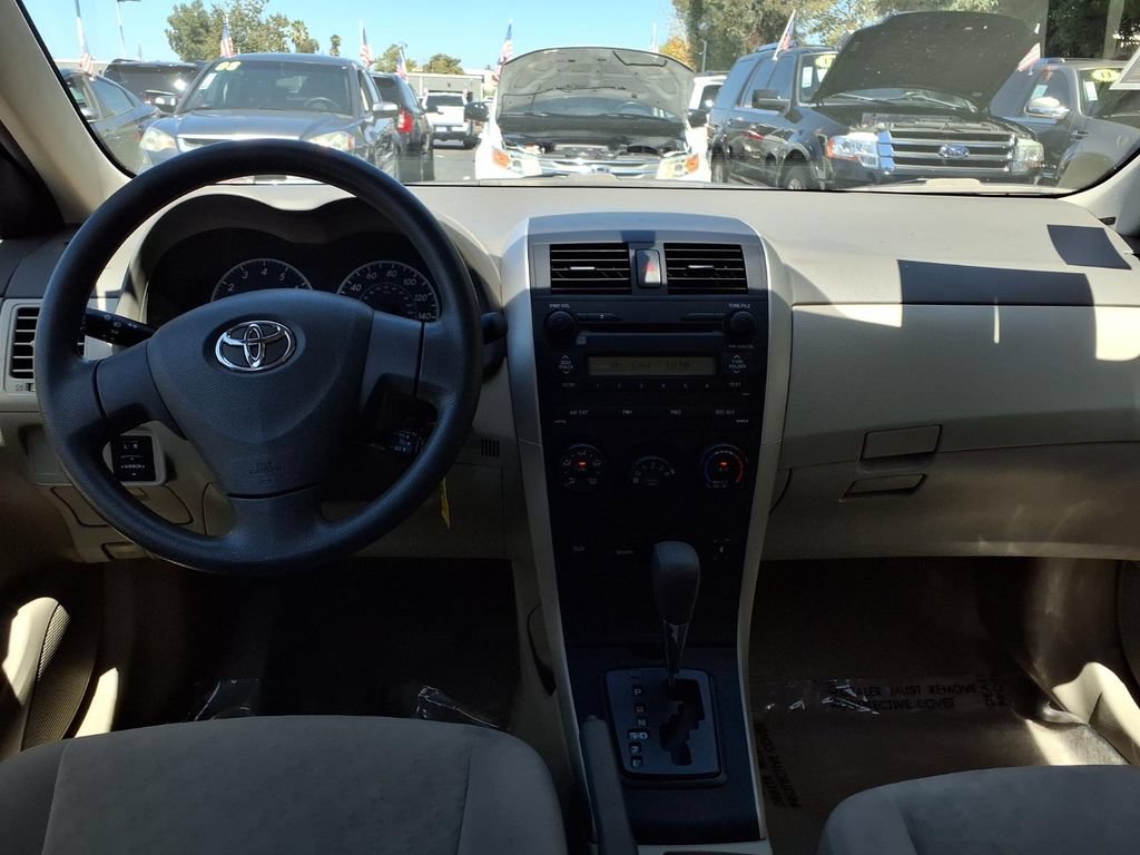 Used 2009 Toyota Corolla LE FWD image 19
