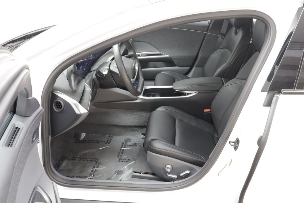 Used 2024 Lucid Air Pure RWD image 6