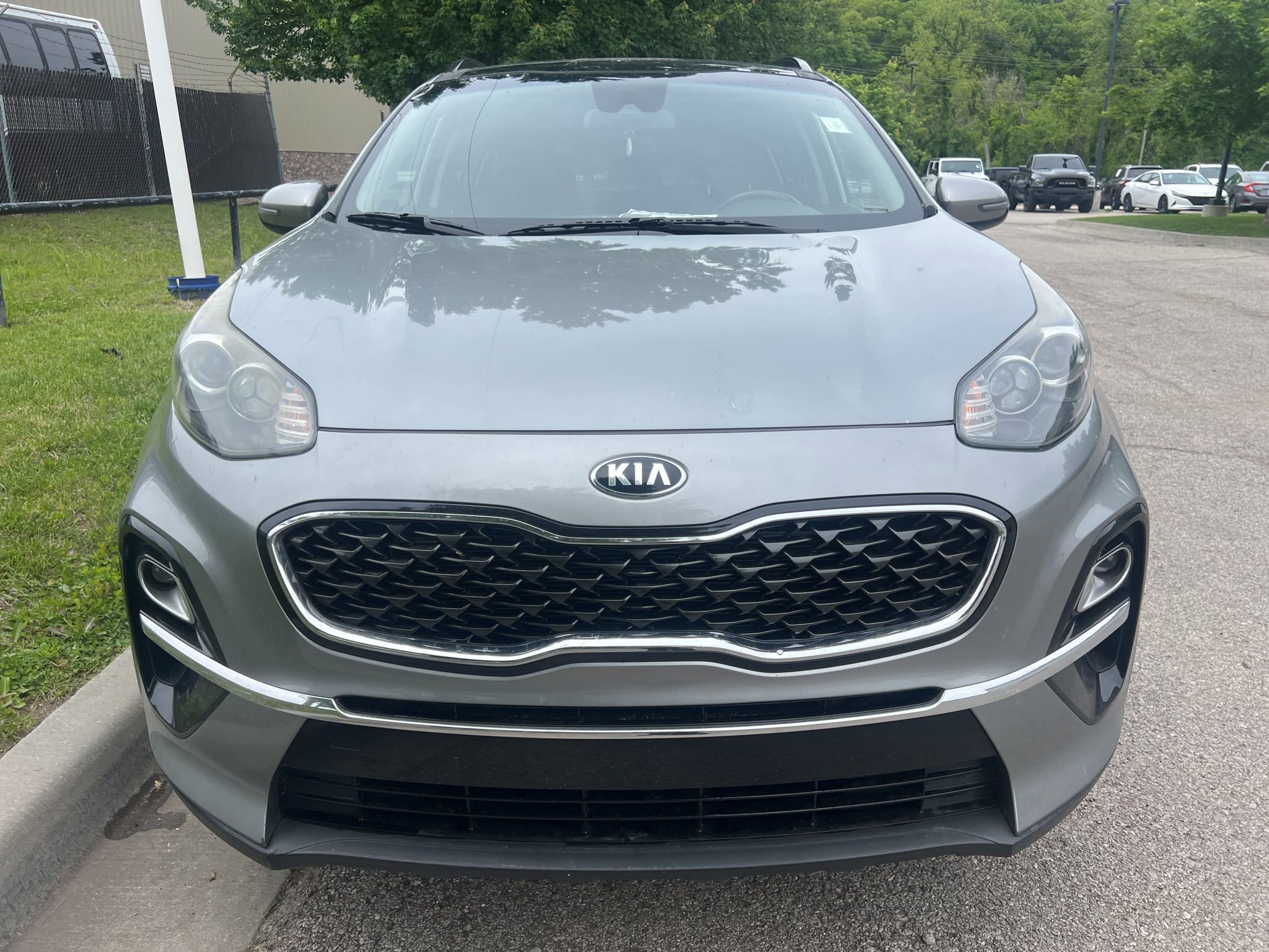 Used 2022 Kia Sportage EX FWD image 2