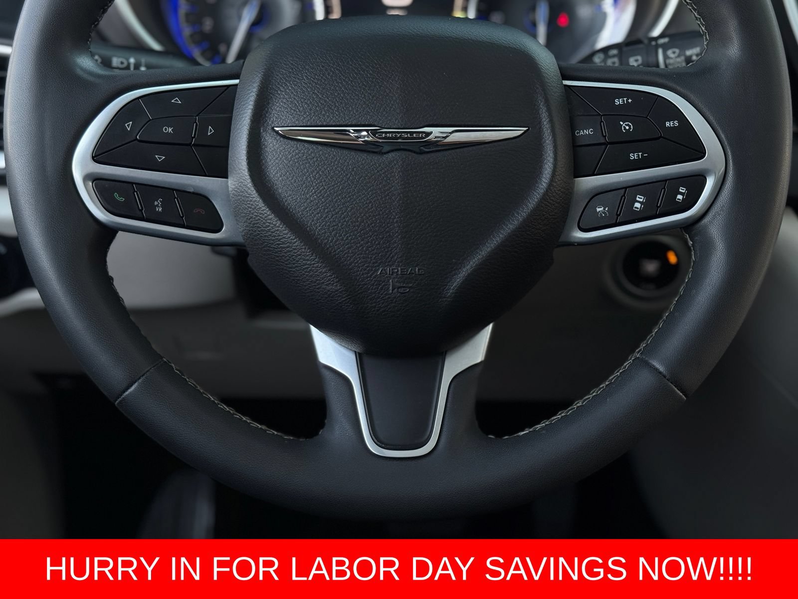 Used 2022 Chrysler Pacifica Touring-L FWD image 17