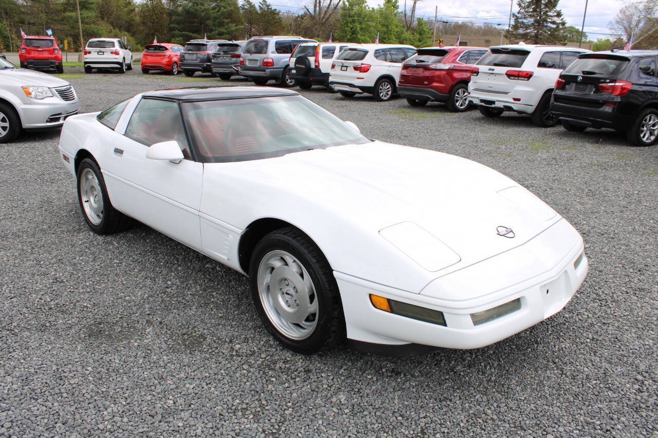 Used 1996 Chevrolet Corvette Coupe RWD image 4