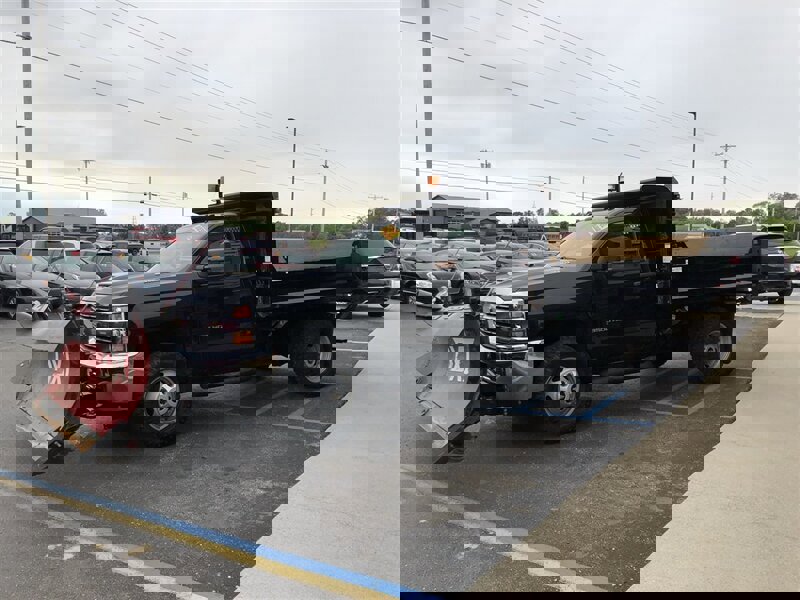 Used 2017 Chevrolet Silverado 3500 W/T w/ WT Convenience Package image 2