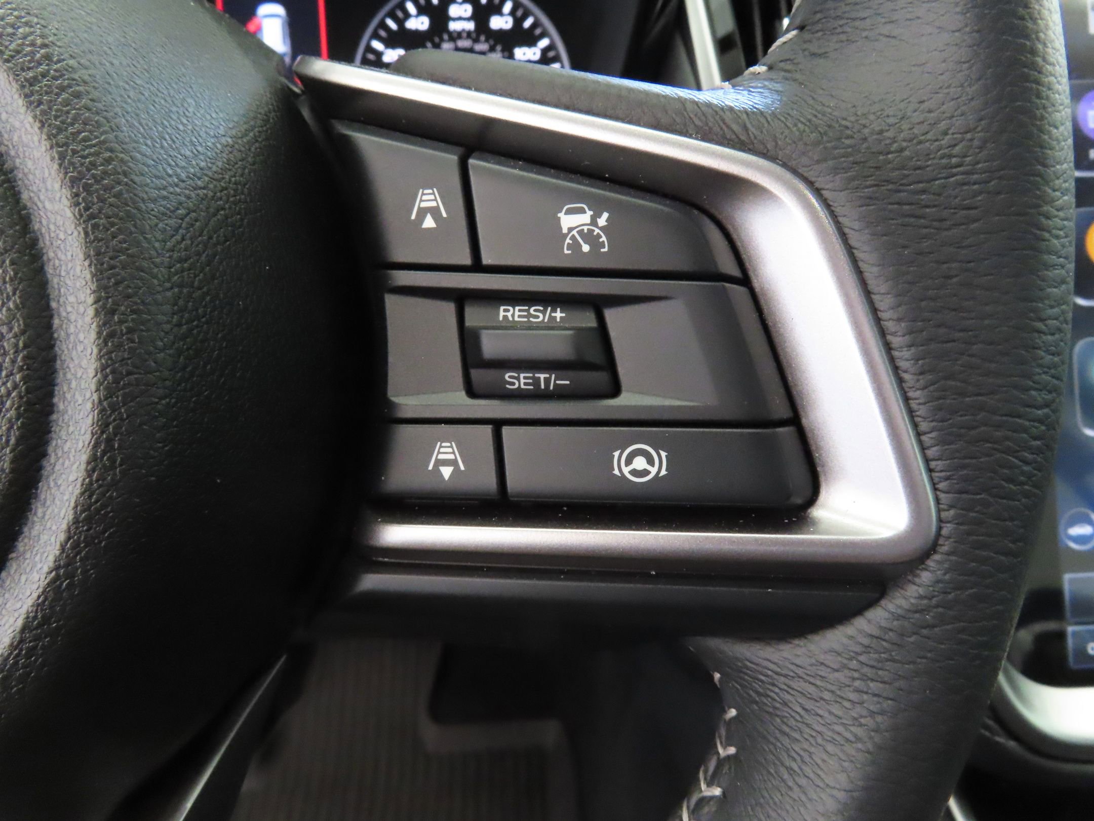 Used 2025 Subaru Outback Premium AWD/4WD image 16