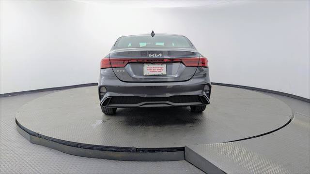 Used 2024 Kia Forte LXS FWD image 7