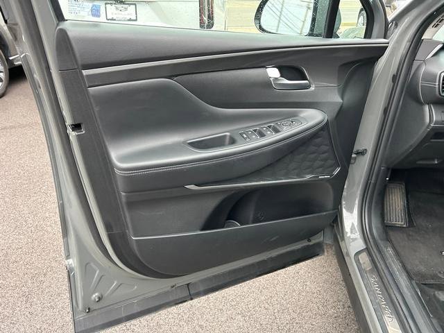 Used 2023 Hyundai Santa Fe SEL Premium w/ Cargo Package image 9