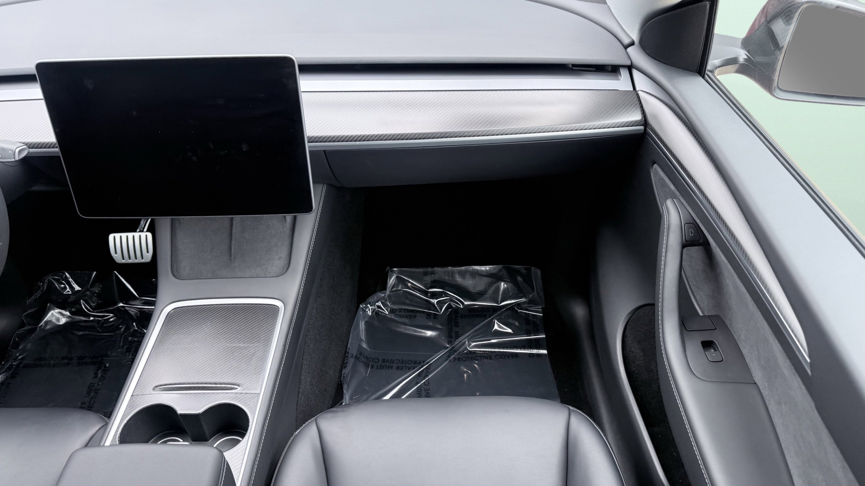 Used 2024 Tesla Model Y Performance image 38